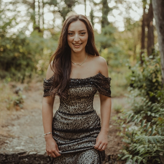 Марина Деспинова - аз мога - тук и сега - Състезание по чужди езици